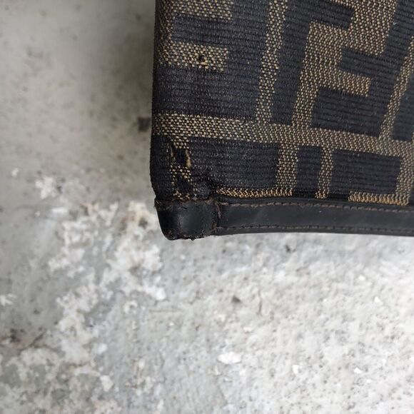 Vintage Fendi wallet - Picture 8 of 10